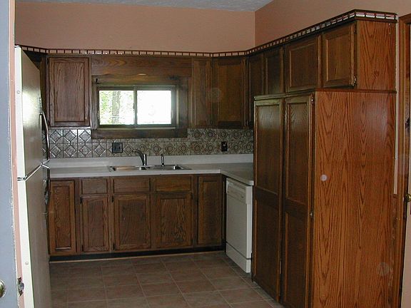 Huge Kitchen/Ceramic Floor