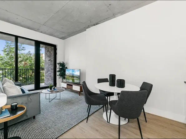 815 Flatbush Avenue image 1 of 16