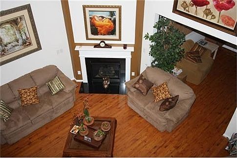 3rd image of 13530 Delstone Dr