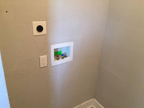 5th image of 1419 E Park Pl