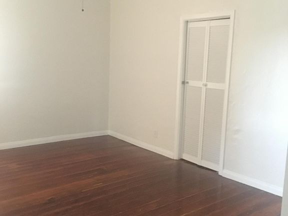 2nd image of 22 Centre St