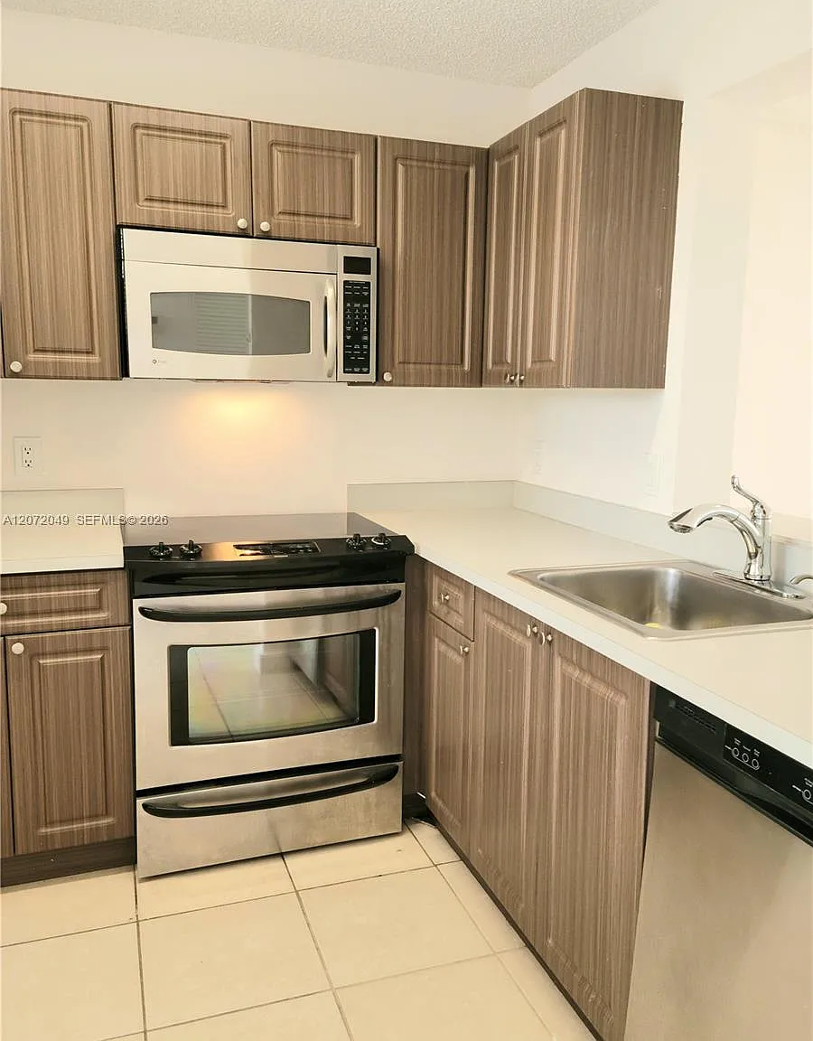 8620 N Sherman Cir — Photo 1