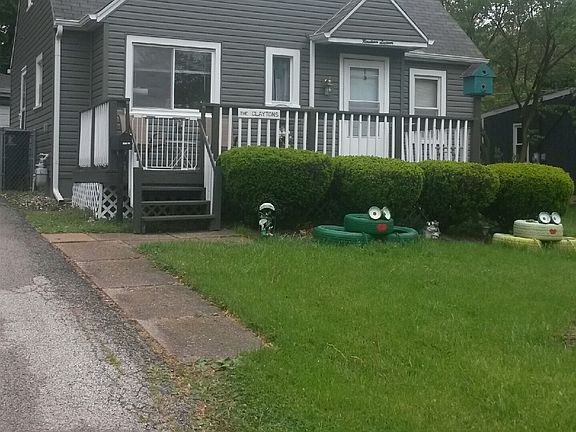 2nd image of 1916 E Cedarwood Cir