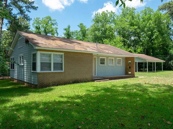 321 Temple St, Woodville, TX 75979