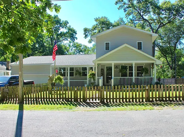 8155 N Oak Ave, Walkerton, IN 46574