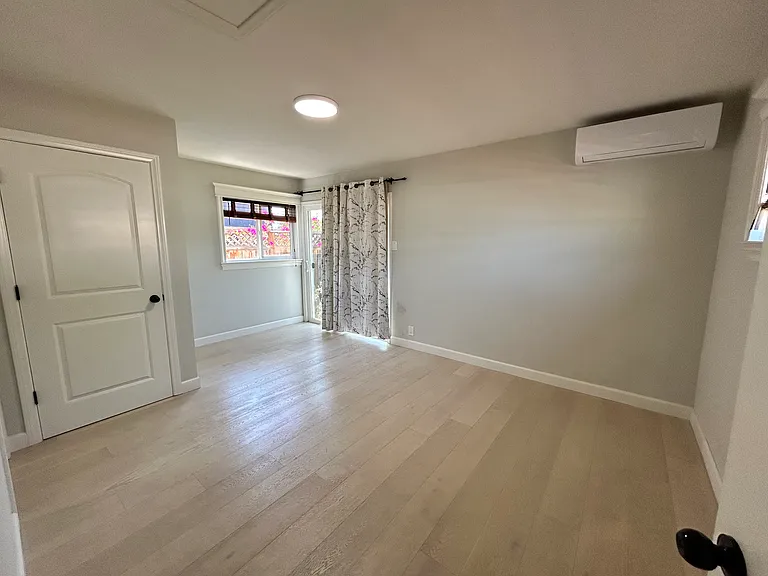 1112 Junipero Ave — Photo 21