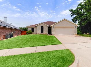 606 Fawn Meadow Trl, Kennedale, TX 76060