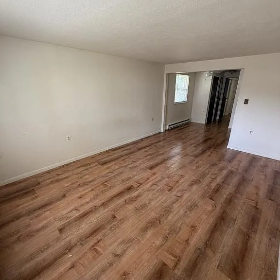 193 Rose Ave #A — Photo 4