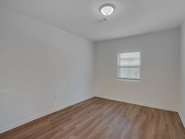304 John Nance Garner Cir #A2 — Photo 10