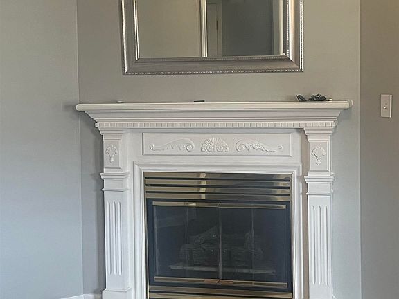4th image of 1504 Clairmont Dr SW