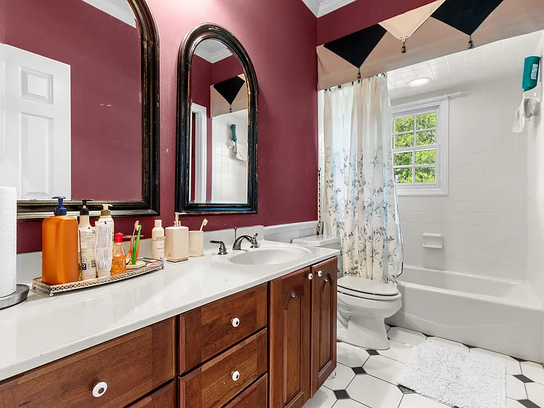 10002 Hunt Cliff Dr — Photo 26