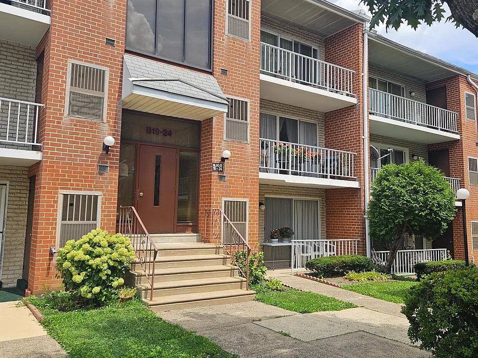 809 Red Lion Rd #B24
