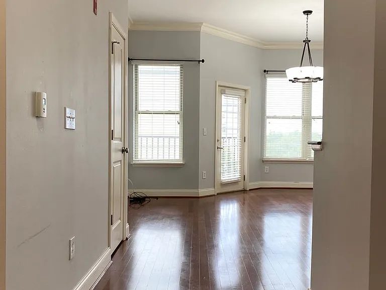601 Main St #321 — Photo 7