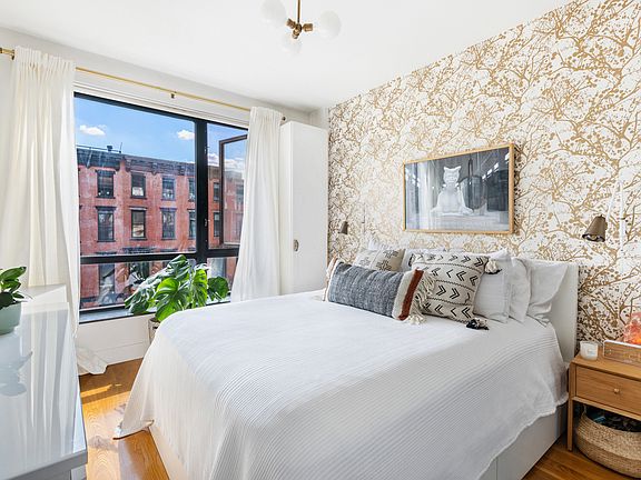 4th image of 209 Quincy St #3F