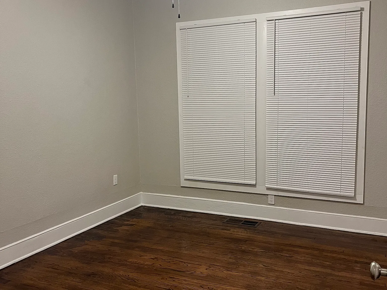 2 bed, 1100 sqft, $1,200 — Photo 4