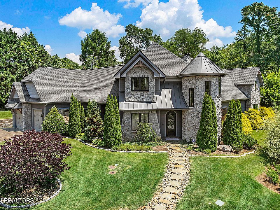 1st image of 900 Artisan Way