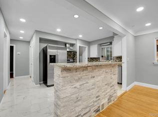 15760 Greenfield Rd, Detroit, MI 48227