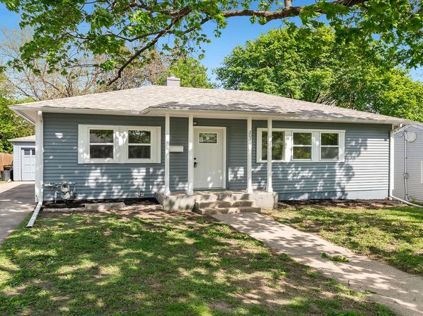 2020 22nd St, Rockford, IL 61108