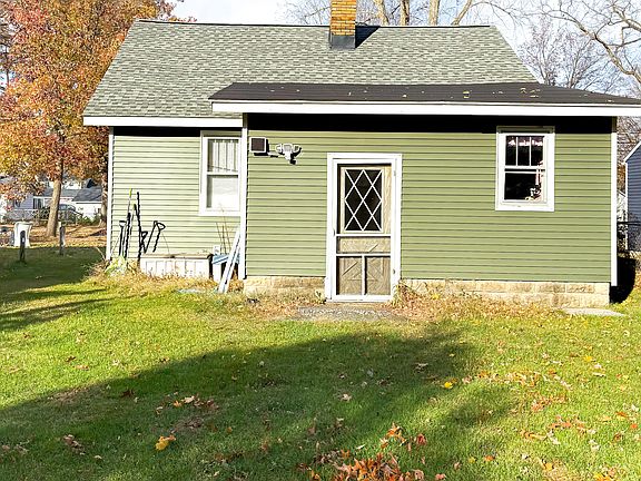 2nd image of 115 W Hammond St