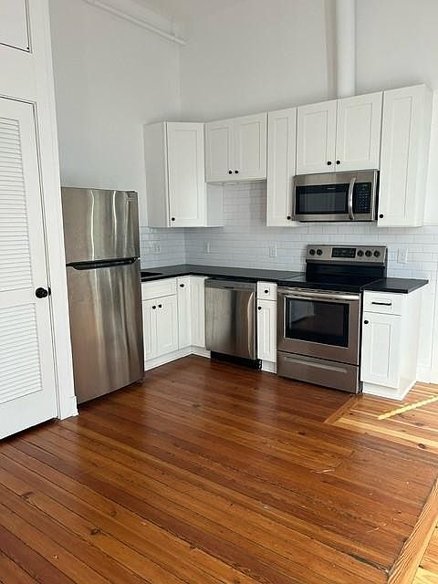 1st image of 9 Hill St #5