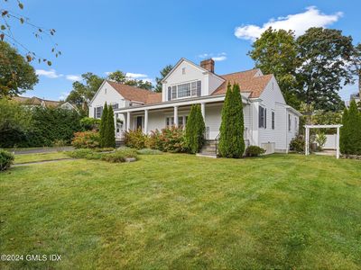 24 Meadowbank Rd, Old Greenwich, CT, 06870