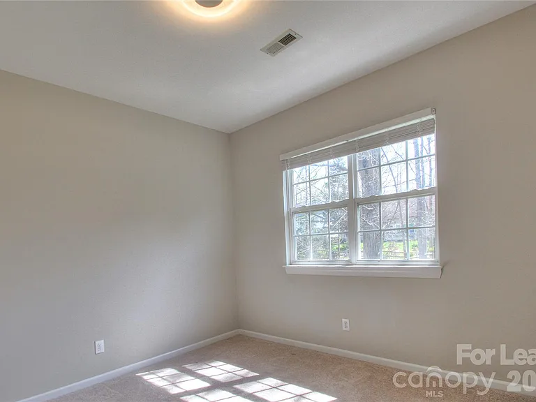 8414 Bampton Dr — Photo 19
