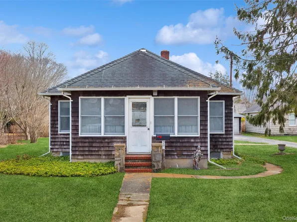 20 McGuirk Street, East Hampton, NY 11937