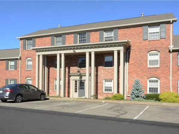 646 Robinwood Dr APT F, Pittsburgh, PA 15216