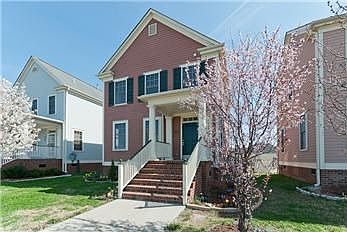 2nd image of 913 Elm Ave