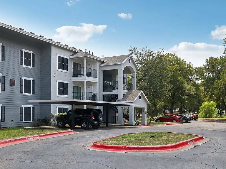 A modern exterior view of Avonmora Apartments in Austin, offering luxury amenities and prime location.