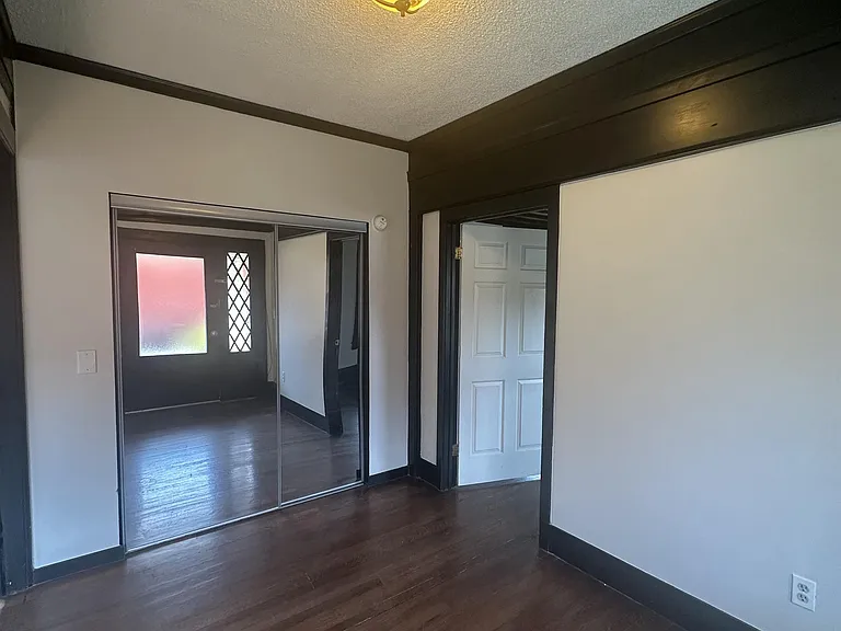 3830 Warwick Blvd #1S — Photo 2