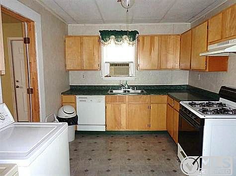 5th image of 1519 Hawkins St