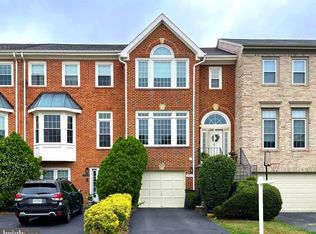 6421 Little Potters Ln, Alexandria, VA 22310