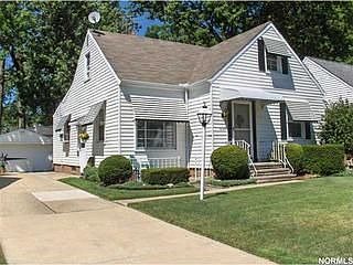 2nd image of 27135 Cameron Ave