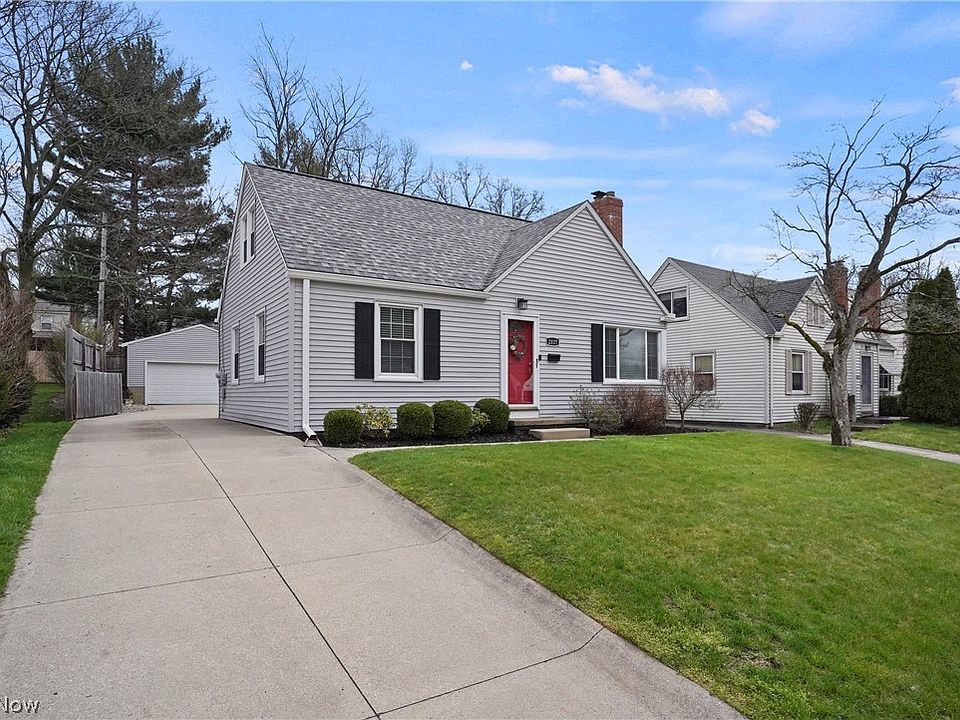 1st image of 2037 26th St