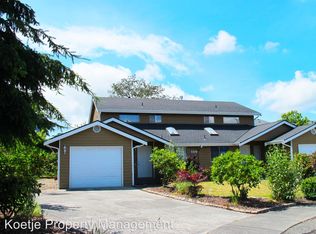 109 NE Nunan Loop #1, Oak Harbor, WA 98277