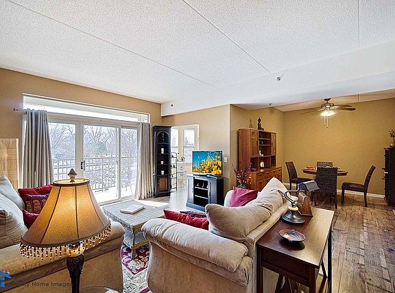 4th image of 3135 Town Square Dr Unit 102