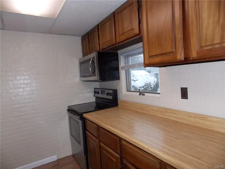 37 Wilna Ave — Photo 8