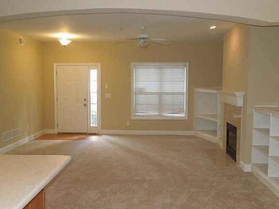 5th image of 4011 Steeple Chase Dr