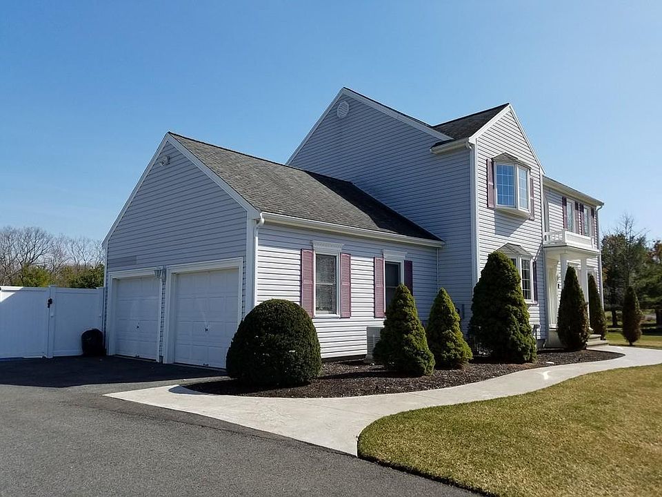 1st image of 57 Tamarack Dr
