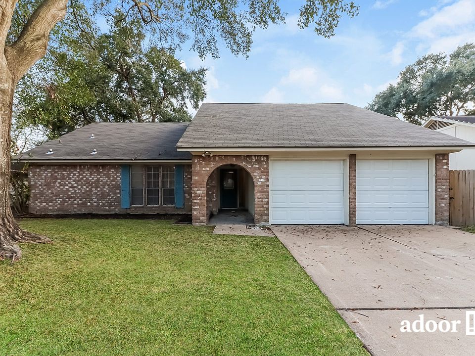 1st image of 22811 Elsinore Dr