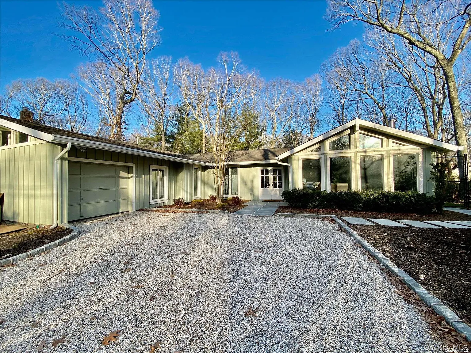 3 bed, 2.0 bath, 1750 sqft, $9,000 — Photo 3