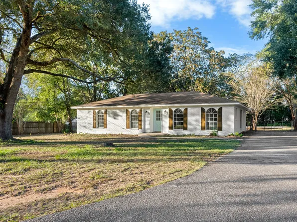 8960 Mead Ct, Mobile, AL 36695