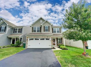 2742 Penzance Pl, Grove City, OH 43123