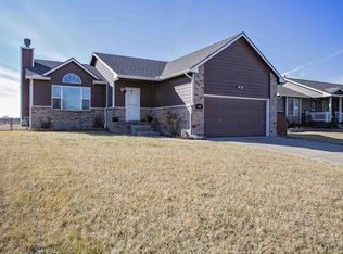 615 S Schoolhouse Pl, Haysville, KS 67060