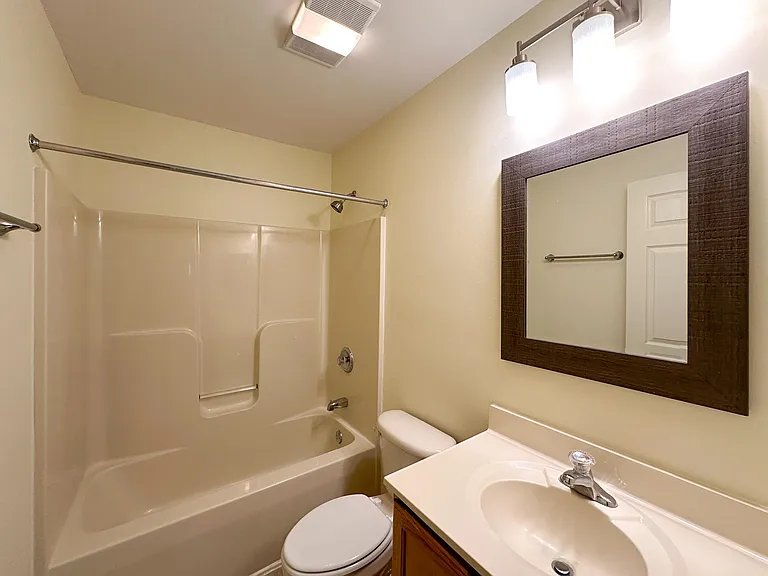 1026 Commercial Ct — Photo 15