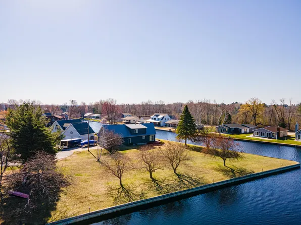 Shawnee Trl, Prudenville, MI 48651