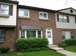 214 Frederick Pl, Wood Dale, IL 60191