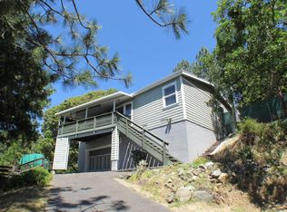 686 Ideal St, Gold Hill, OR 97525