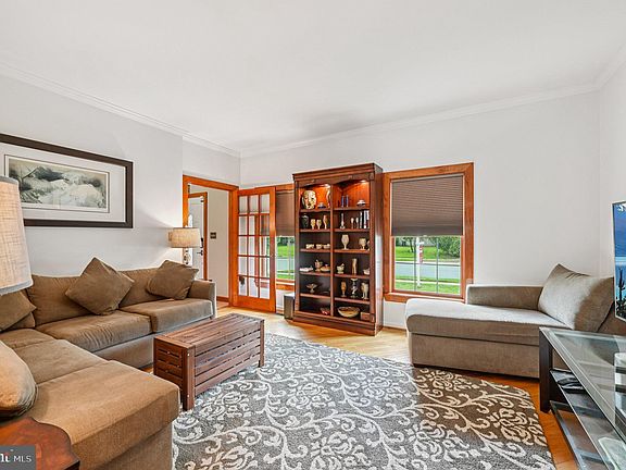 5th image of 1802 Disney Estates Cir